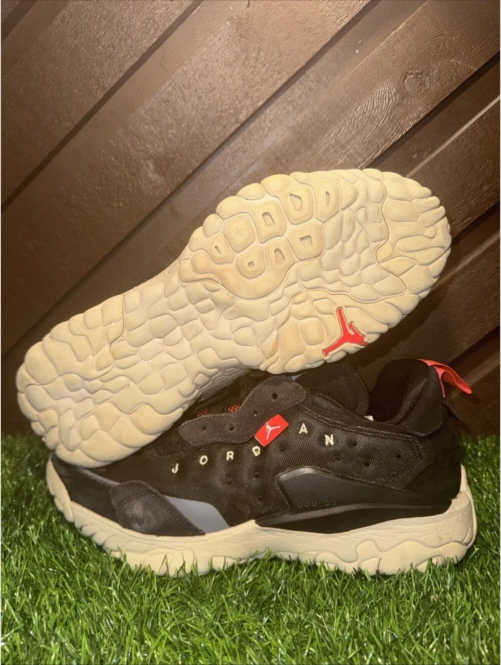 Size 10 - Air Jordan Delta 2 Black Infrared